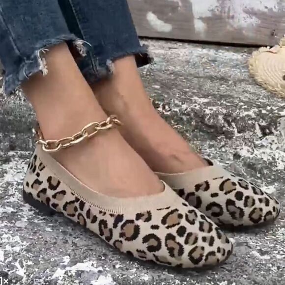 Leopard Print Ballet Flat Shoes NWOT - Picture 1 of 5